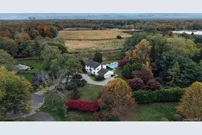 12 Briarwood Court, Saint James, NY 11780 - Photo 6