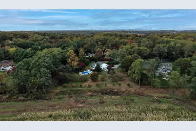 12 Briarwood Court, Saint James, NY 11780 - Photo 8