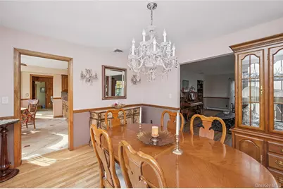 12 Briarwood Court, Saint James, NY 11780 - Photo 18