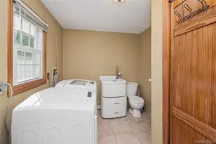 12 Briarwood Ct, Saint James, NY 11780 - Photo 20