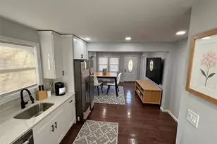 33 Broadway St, Shirley, NY 11967 - Photo 8