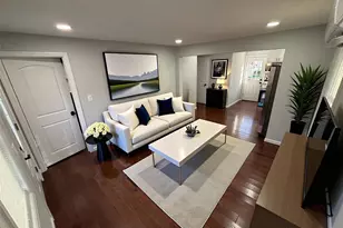 33 Broadway St, Shirley, NY 11967 - Photo 10