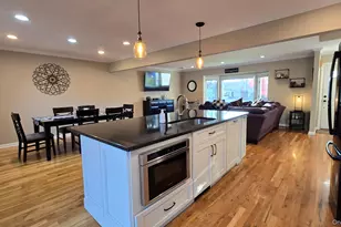 34 Melanie Ln, Syosset, NY 11791 - Photo 8