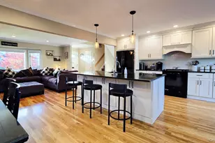 34 Melanie Ln, Syosset, NY 11791 - Photo 10