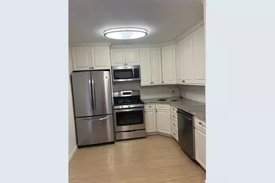 2 Bay Club Drive #6D, Bayside, NY 11360 - Photo 2