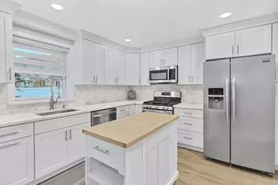 16 Piermont Court, Melville, NY 11747 - Photo 8