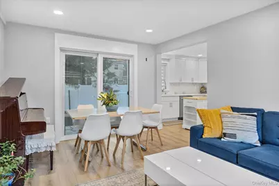 16 Piermont Court, Melville, NY 11747 - Photo 6