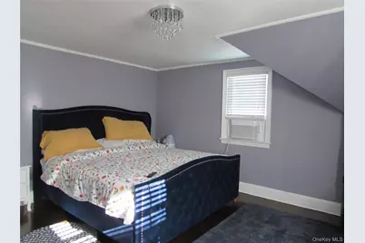 51 Phoenix Street, Hempstead, NY 11550 - Photo 12