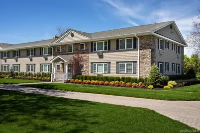 305 Robinson Avenue #7, Patchogue, NY 11772 - Photo 2