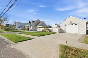 2398 Yorktown St, Oceanside, NY 11572 - Photo 22