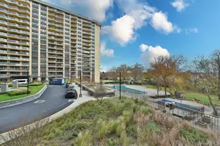 18-15 215, Bayside, NY 11360 - Photo 4