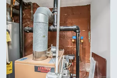 1012 E 225th Street, Bronx, NY 10466 - Photo 18