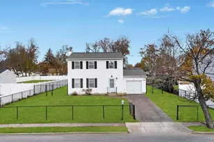 57 Macarthur Ave, Brentwood, NY 11717 - Photo 2