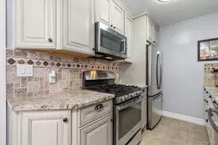 15 Bryant Crescent, White Plains, NY 10605 - Photo 6