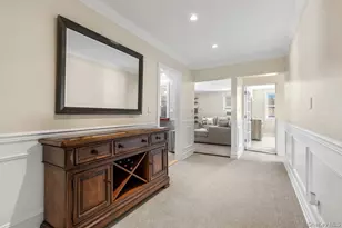 15 Bryant Crescent, White Plains, NY 10605 - Photo 2