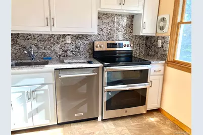 12 Soundview Avenue #Upper, Oyster Bay, NY 11771 - Photo 8