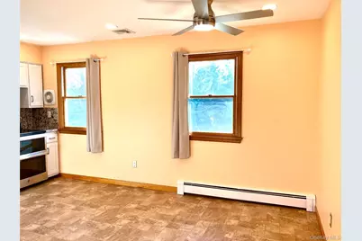 12 Soundview Avenue #Upper, Oyster Bay, NY 11771 - Photo 10