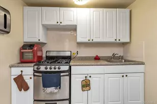 23-01 Camp Rd, Far Rockaway, NY 11691 - Photo 16