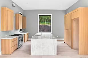 207 Middle Line Hwy, Southampton, NY 11968 - Photo 6