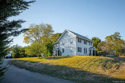 428 Montauk Highway, East Moriches, NY 11940 - Photo 32