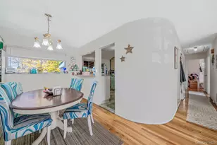 19 Amsterdam Ave, West Babylon, NY 11704 - Photo 6