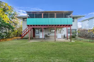 19 Amsterdam Ave, West Babylon, NY 11704 - Photo 22