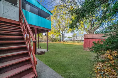 19 Amsterdam Avenue, West Babylon, NY 11704 - Photo 24