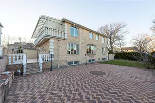 80-64 Surrey Pl, Jamaica, NY 11432 - Photo 8