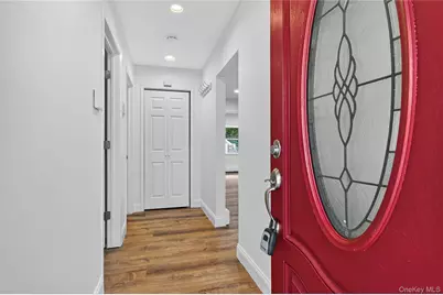 7 Lowland Road, Levittown, NY 11756 - Photo 4