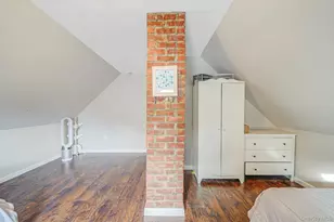 18 Chickadee Ln, Levittown, NY 11756 - Photo 20