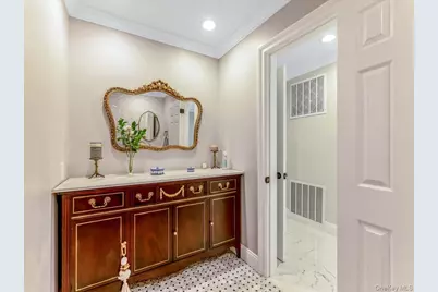 54 Harvard Road #54, Manhasset, NY 11030 - Photo 8