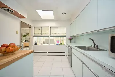 2 Meadow Lane, Rockville Centre, NY 11570 - Photo 10