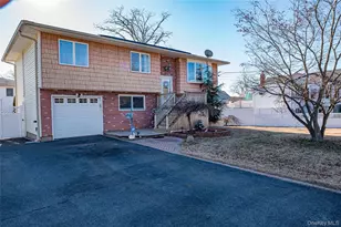 928 Peconic Ave, West Babylon, NY 11704 - Photo 32