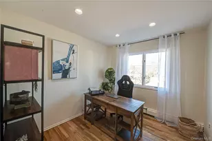 928 Peconic Ave, West Babylon, NY 11704 - Photo 18