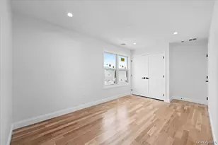 97 Thurton Pl, Yonkers, NY 10704 - Photo 14