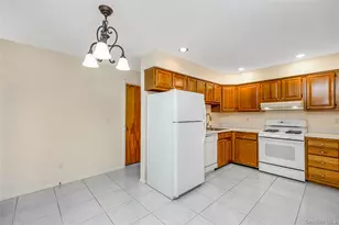 20 Laurel Ave, East Islip, NY 11730 - Photo 12