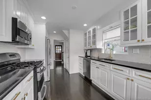 8 Fairview Ave, Port Washington, NY 11050 - Photo 12