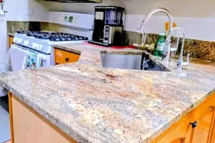 17 Grayley Pl, Huntington Station, NY 11746 - Photo 10