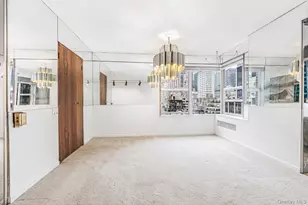 77 W 55th St, New York, NY 10019 - Photo 4