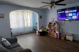 103 Monroe Ave, New York, NY 10301 - Photo 2