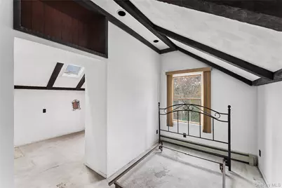 160 Lanier Place, Westbury, NY 11590 - Photo 16