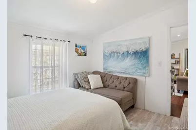 337 Three Mile Harbo #10, East Hampton, NY 11937 - Photo 4