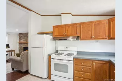 337 Three Mile Harbo #10, East Hampton, NY 11937 - Photo 16