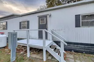 165 Lattintown Rd, Marlboro, NY 12550 - Photo 4