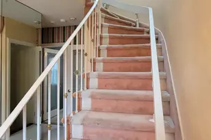 186-20 Troon Rd, Jamaica, NY 11432 - Photo 18