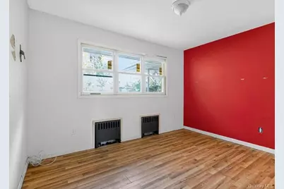 48 E Rogues Path, Huntington Station, NY 11746 - Photo 8