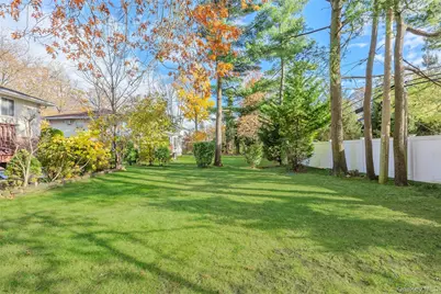 38 Lake Drive, Manhasset Hills, NY 11040 - Photo 44