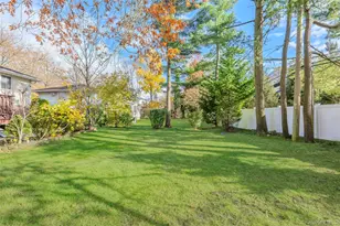 38 Lake Dr, Manhasset Hills, NY 11040 - Photo 44