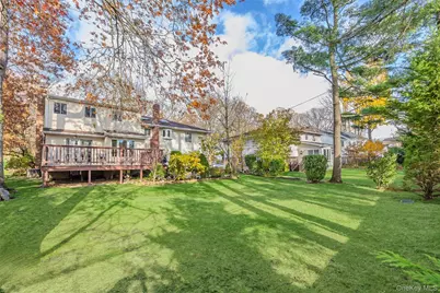 38 Lake Drive, Manhasset Hills, NY 11040 - Photo 42