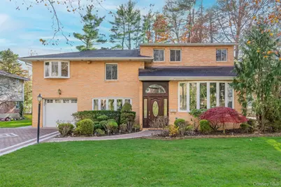 38 Lake Drive, Manhasset Hills, NY 11040 - Photo 2